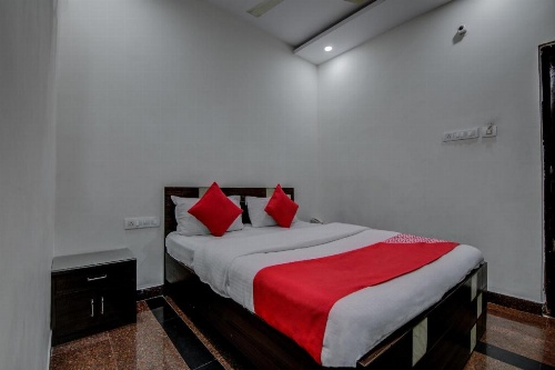 Hotel VB Grand image 1